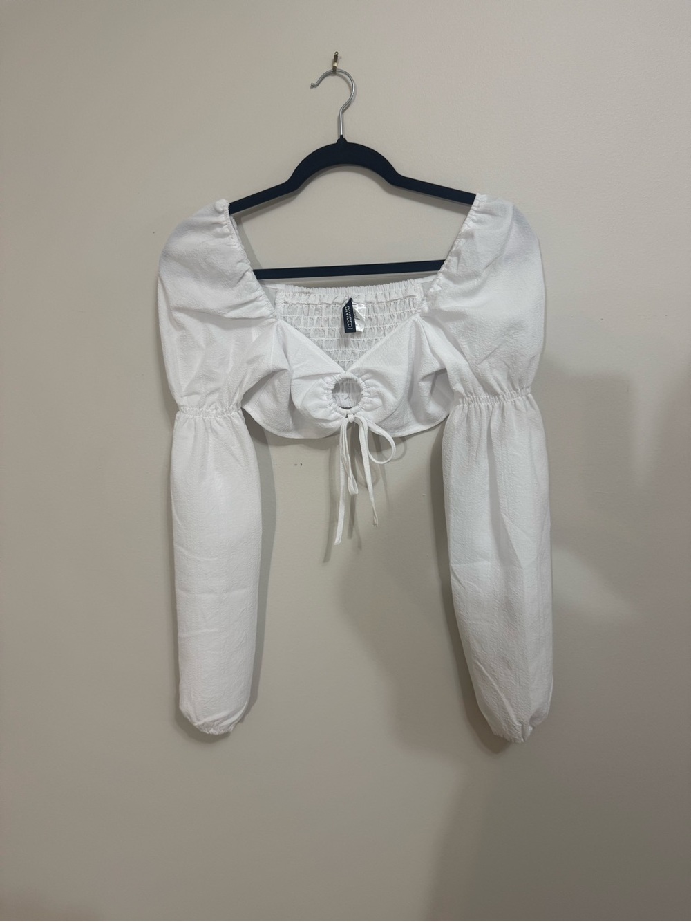 Divided by H&M Women's White Puff Sleeve Crop Top Size XS  TrendyClassic Chic